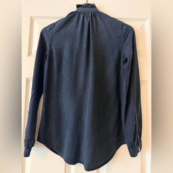 GAP Ruffled Collar Button up. - Picture 2 of 3